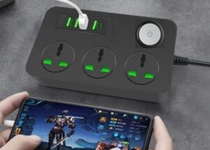 Power Strip with 6 Ports - 10A Extension Cord - 3 x Universal Power Socket 2500W; 1x TYPE-C 20W Fast PD ; 5x USB 38W ; Multi-Port Fast Charging Station with 2m Power Cord - Surge Protection Power Socket Strip 6 USB Ports