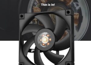 R-FT9SLIM-BKWPN1-G DeepCool FT9 SLIM WHITE LED 92mm PWM Case Fan DeepCool FT9 SLIM WHITE LED 92mm PWM Case Fan ; 31.18 CFM Airflow Power ; 2950 RPM Turbocharge ; 4-pin Fan Connector ; Fluid Dynamic Bearing ; Compact 92×92×15 mm | One Single Fan ; BLACK