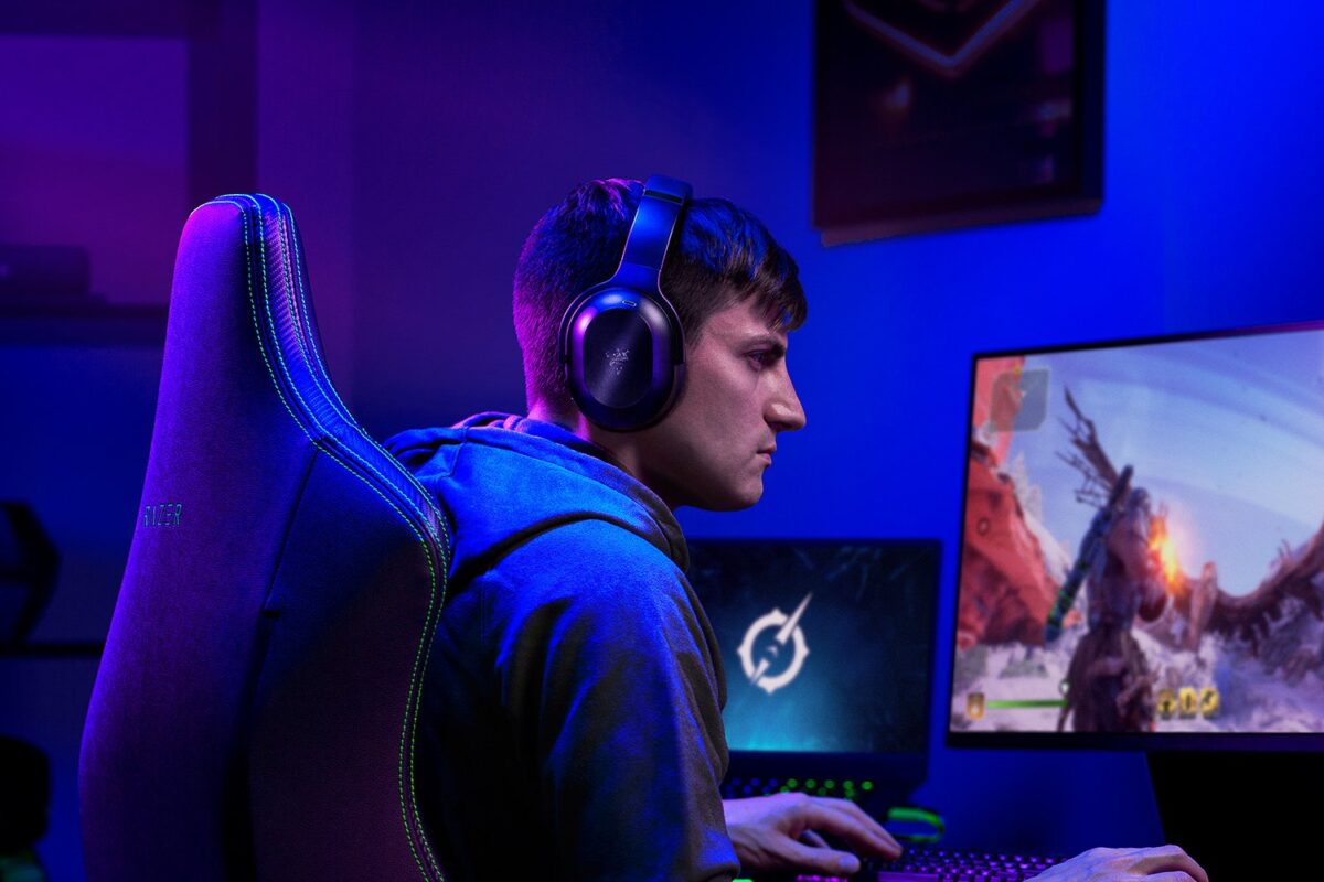 RAZER BARRACUDA PRO WIRELESS GAMING HEADSET - Image 3