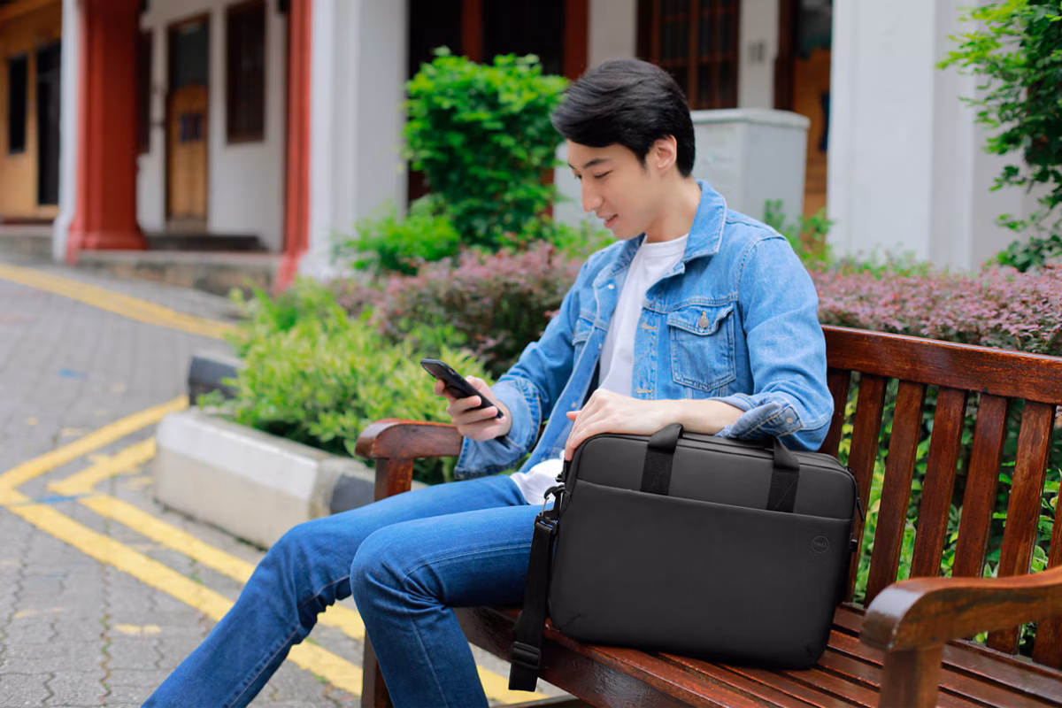 Dell Pro 14–16 Plus EcoLoop Briefcase – Eco-Friendly 840D Recycled Ocean-Bound Fabric, Weather-Resistant, Reflective Accents, Multi-Compartment Design, Fits 15.6" Laptops - Image 10