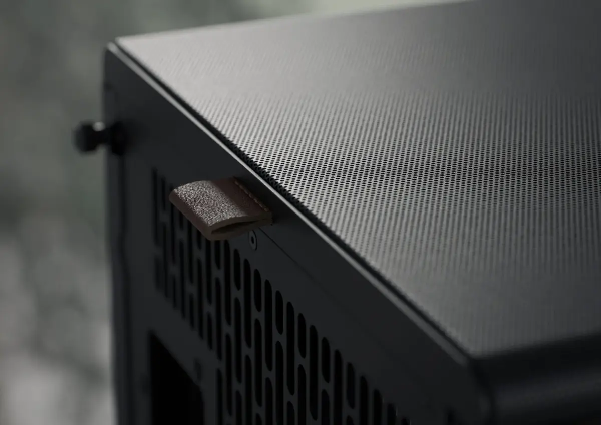 FD-C-NOR1X-01 Fractal North XL Mid-Tower CASE CHARCOAL Mesh Side Panel Fractal North XL Charcoal Mesh Mid Tower Case FD-C-NOR1X-01 – Open-Front Natural Ventilation, E-ATX Support, 413mm GPU Clearance, 420mm Radiator Ready, 3×140mm Fans Included | Charcoal Black ~  FD-C-NOR1X-01