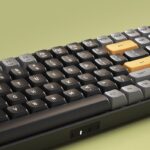 DARKFLASH GD100 Mechanical keyboard Brown Sugar YELLOW SWITCH .Key number : 100 keys ; Life cycle : 50 million times; USB Type-C ; Keycap : PBT